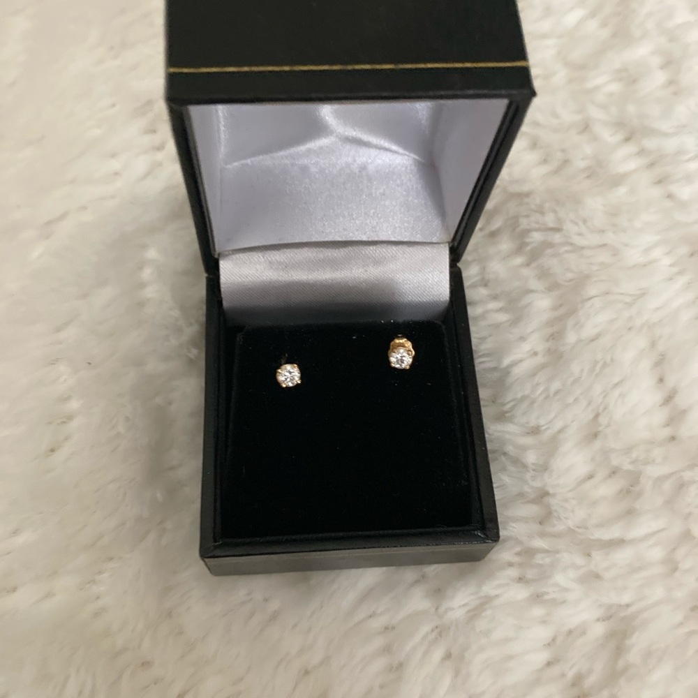 Diamond earrings